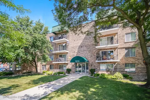 3838 W 111th St #406, Chicago, IL 60655