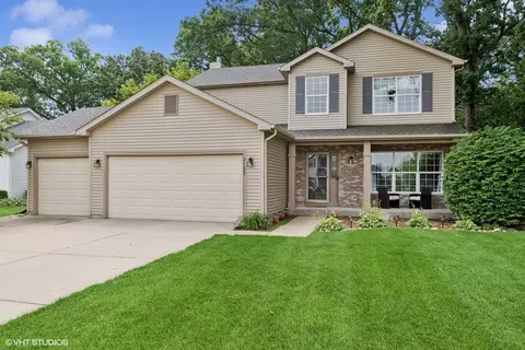 2123 Hazelwood Dr, Mchenry, IL 60051