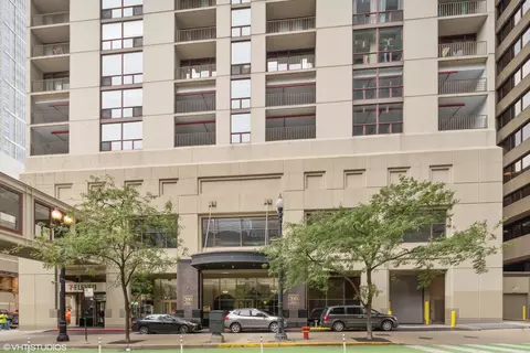 200 N Dearborn St #1803, Chicago, IL 60601
