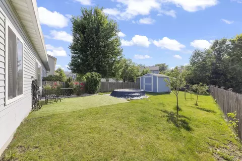 Exterior - 2807 Sun Valley Dr, Plainfield, IL 60586 photo 4 of 7