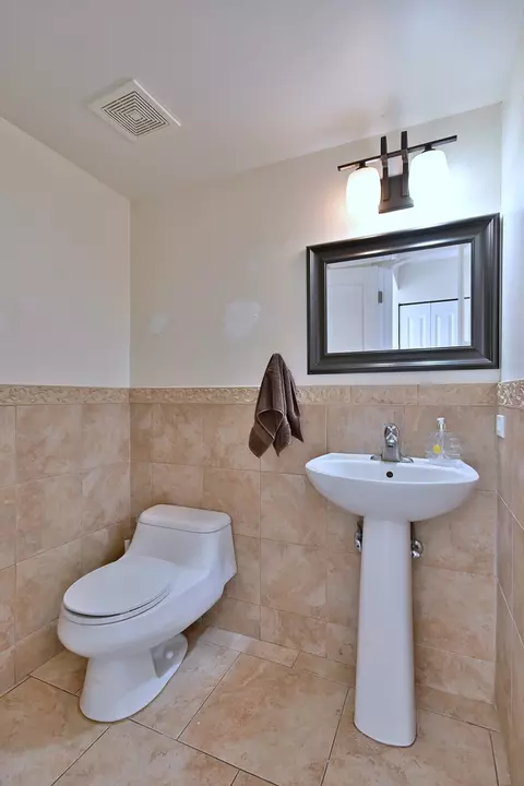 537 Ivory Ln, Bartlett, IL 60103 photo 9
