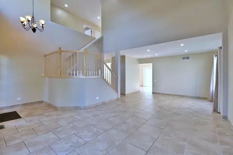 537 Ivory Ln, Bartlett, IL 60103 photo 3