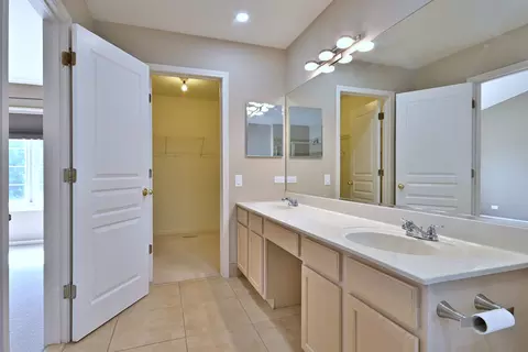 537 Ivory Ln, Bartlett, IL 60103 photo 31