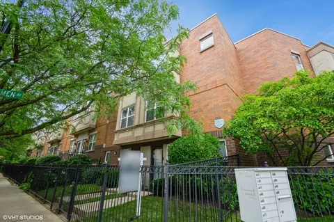 7272 N Rogers Ave, Chicago, IL 60645