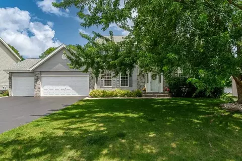 10873 Meadowsweet Ln, Roscoe, IL 61073