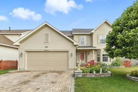 2943 Heather Ln, Montgomery, IL 60538