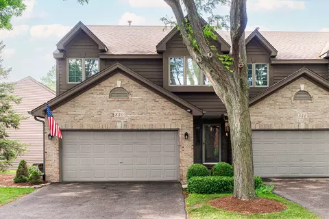 830 Millcreek Cir, Elgin, IL 60123