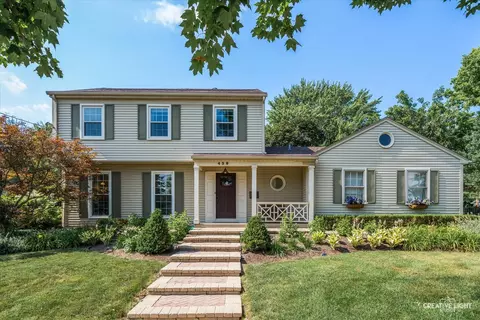 438 Hill Ave, Glen Ellyn, IL 60137