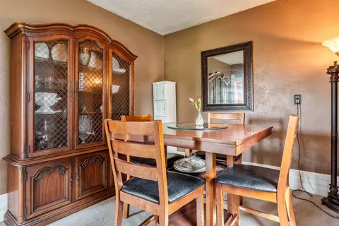 112 W Olive St, Mcconnell, IL 61050 photo 10