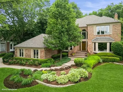 3104 Royal Fox Dr, Saint Charles, IL 60174