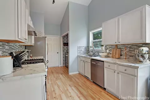 Kitchen - 1504 9th St, Harvard, IL 60033 photo 2 of 3
