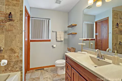 Bath - 1504 9th St, Harvard, IL 60033 photo 1 of 2