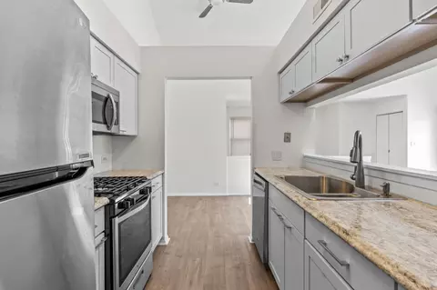 Kitchen - 388 Grissom Ct, Hoffman Estates, IL 60169 photo 3 of 3