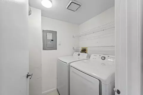 Other - 388 Grissom Ct, Hoffman Estates, IL 60169 photo 4 of 10