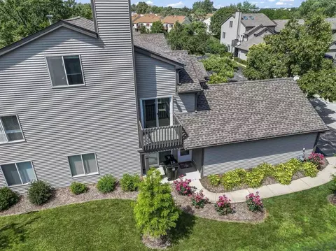 Exterior - 388 Grissom Ct, Hoffman Estates, IL 60169 photo 2 of 4