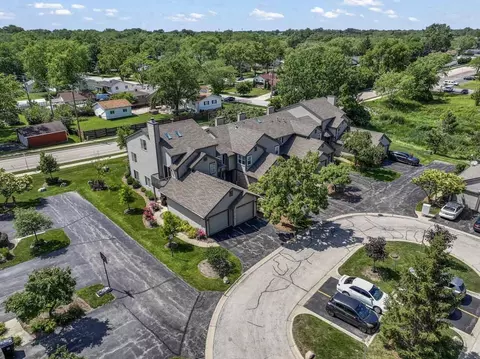 View/Area - 388 Grissom Ct, Hoffman Estates, IL 60169 photo 4 of 6