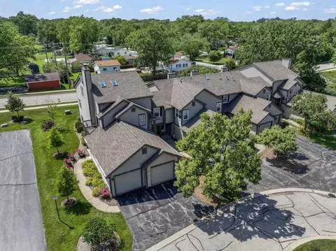View/Area - 388 Grissom Ct, Hoffman Estates, IL 60169 photo 3 of 6