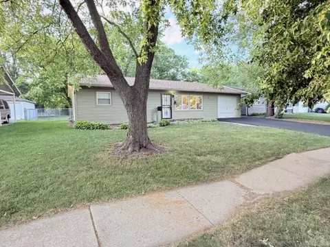 2017 E Sauk Trl, Sauk Village, IL 60411