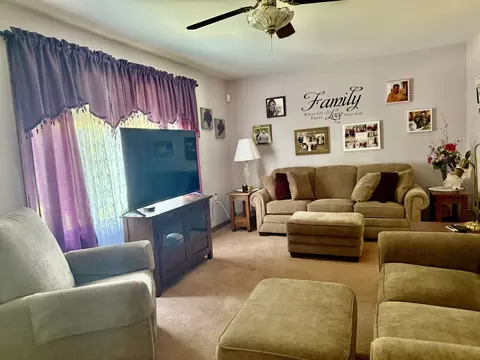 241 E Porter St, Oglesby, IL 61348 photo 3