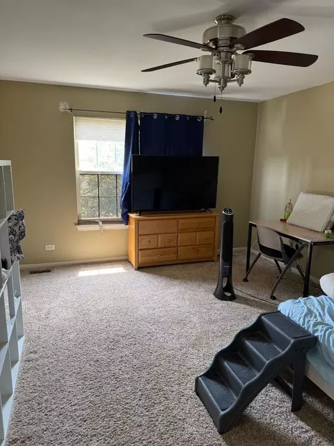 Bedroom - 352 Bay Dr, Itasca, IL 60143 photo 2 of 3