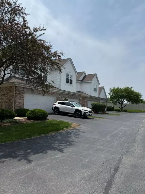 Other - 352 Bay Dr, Itasca, IL 60143 photo 2 of 9