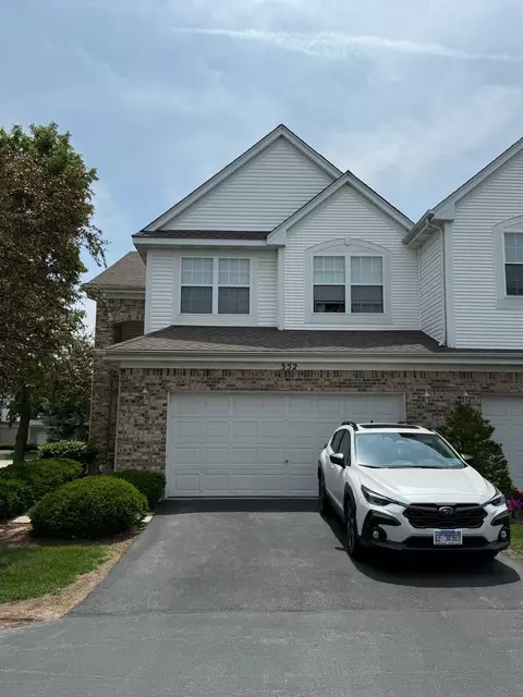 Exterior - 352 Bay Dr, Itasca, IL 60143 photo 2 of 4