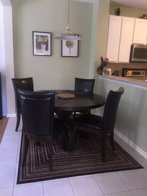 Dining - 352 Bay Dr, Itasca, IL 60143 photo 2 of 2