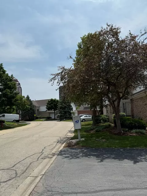 Other - 352 Bay Dr, Itasca, IL 60143 photo 3 of 9