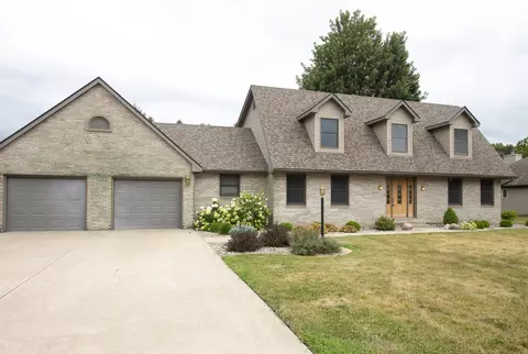 2790 Stone Ridge Dr, Kankakee, IL 60901