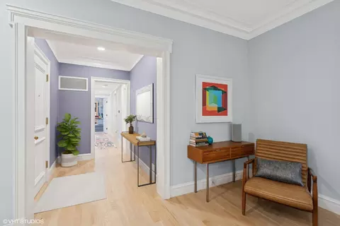 31 Elm St #3B, Chicago, IL 60611 photo 4