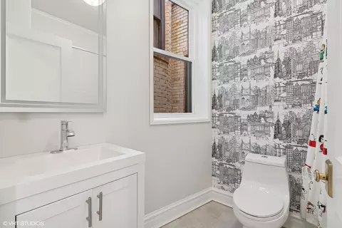 31 Elm St #3B, Chicago, IL 60611 photo 20