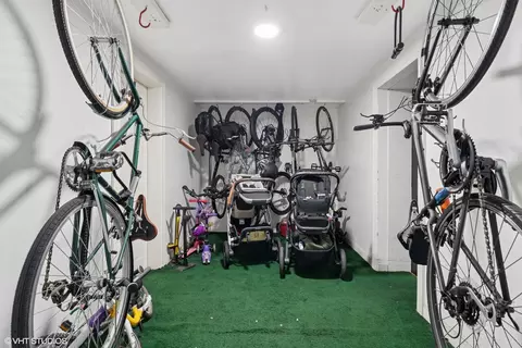 31 Elm St #3B, Chicago, IL 60611 photo 25