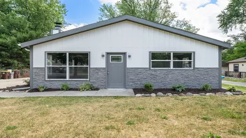 131 Wilson Ave, Machesney Park, IL 61115