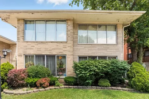 1111 N Harlem Ave #1C, Oak Park, IL 60302