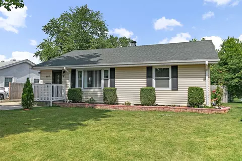 507 Westgate Dr, Aurora, IL 60506
