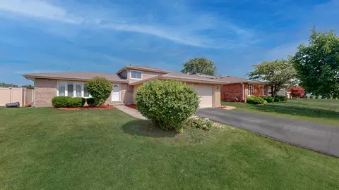 14815 Laramie Ave, Midlothian, IL 60445