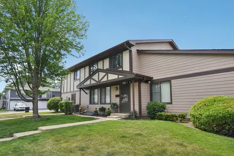 1365 Sacramento Dr #16, Hanover Park, IL 60133