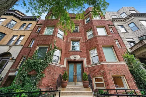 716 W Barry Ave #3, Chicago, IL 60657