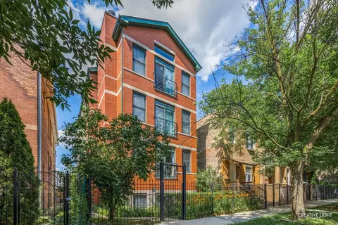 3312 W Beach Ave #1, Chicago, IL 60651