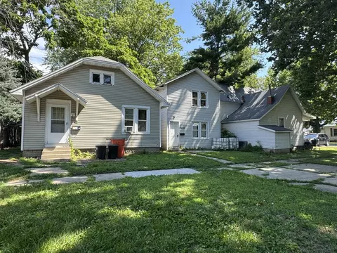 2502 Pine Ave, Mattoon, IL 61938