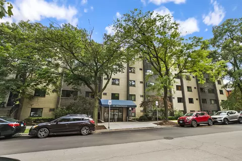 515 W Wrightwood Ave #503, Chicago, IL 60614