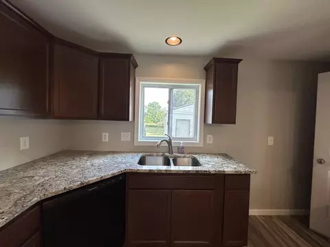 5147 E Chrysler Dr, Belvidere, IL 61008 photo 6