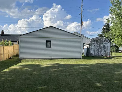 5147 E Chrysler Dr, Belvidere, IL 61008 photo 21