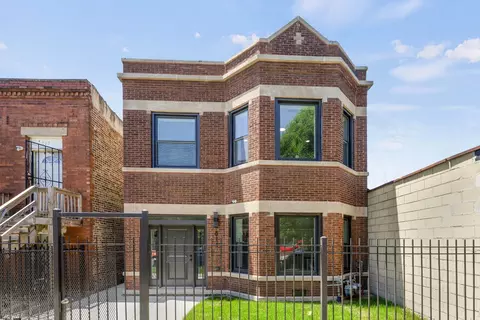 814 S Tripp Ave, Chicago, IL 60624