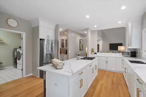 Kitchen - 7488 Bittersweet Dr, Gurnee, IL 60031 photo 1 of 5