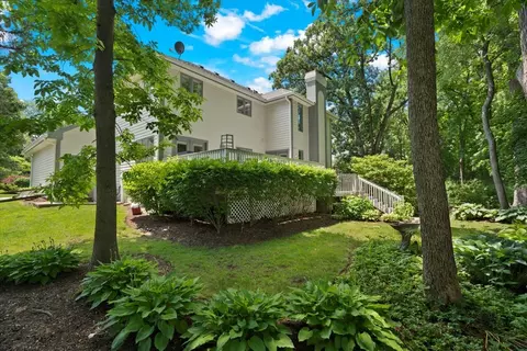 Exterior - 7488 Bittersweet Dr, Gurnee, IL 60031 photo 12 of 18