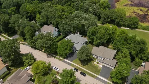 View/Area - 7488 Bittersweet Dr, Gurnee, IL 60031 photo 11 of 14