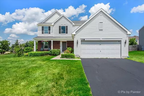 1318 Villa Dr, Hampshire, IL 60140