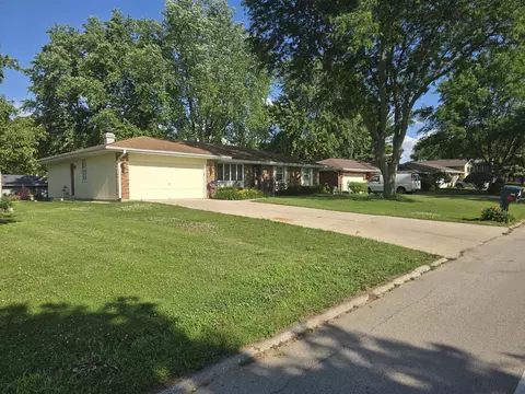 1524 Arnold Ave, Rockford, IL 61108