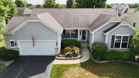 424 Riverbend Dr, Genoa, IL 60135